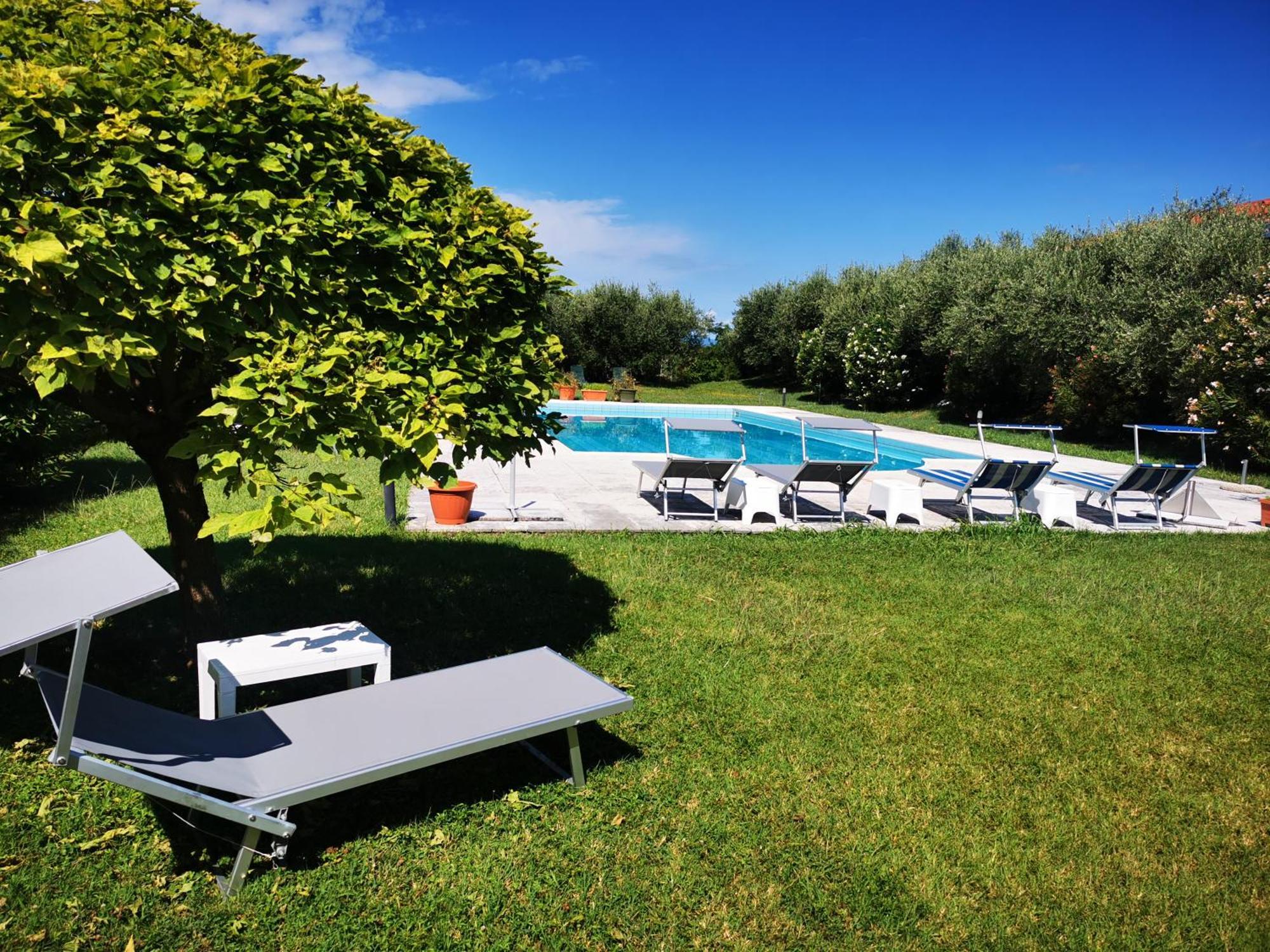 Casa Ghirlanda Con Piscina E Campo Da Tennis Лацизе Экстерьер фото