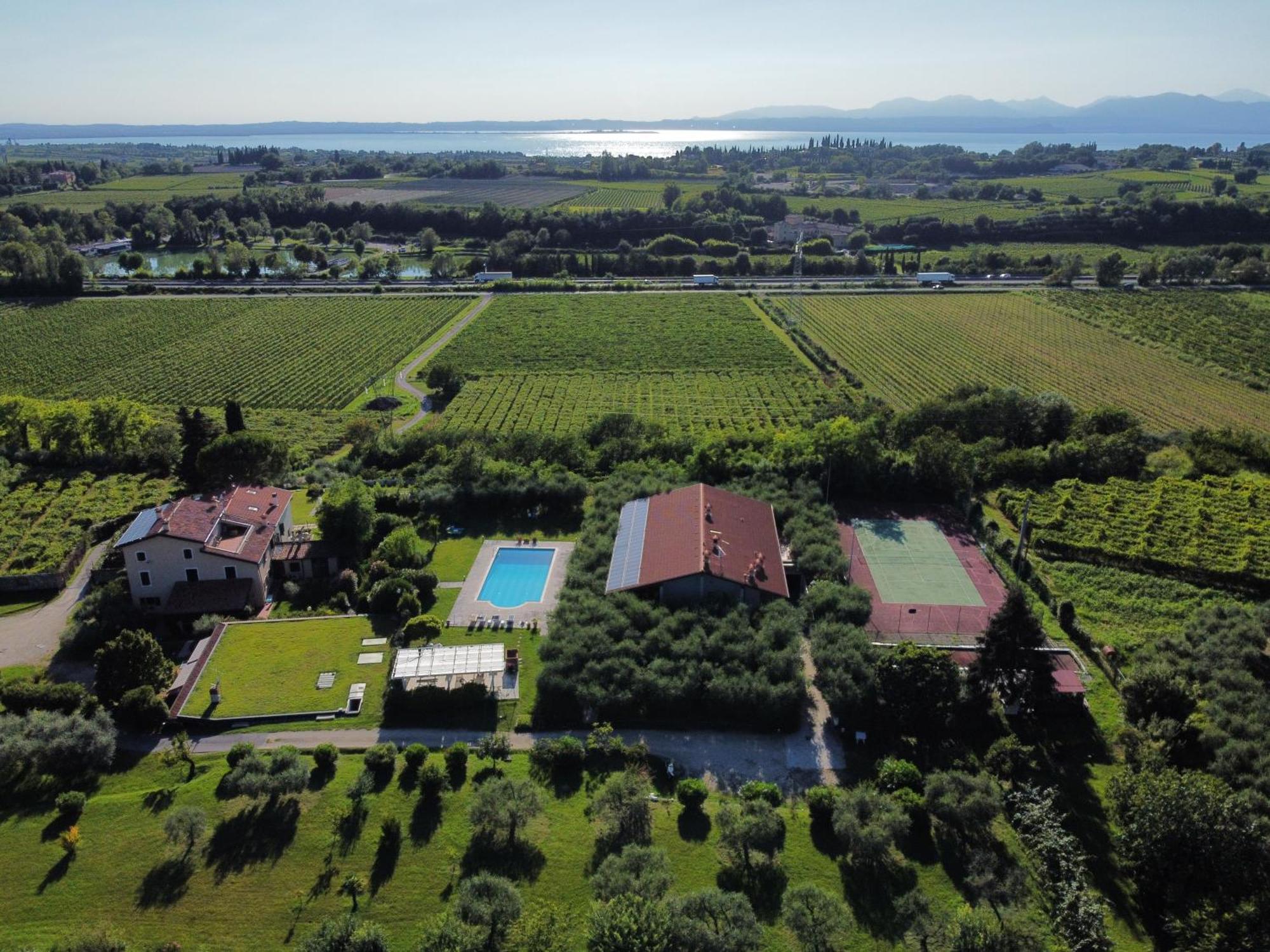 Casa Ghirlanda Con Piscina E Campo Da Tennis Лацизе Экстерьер фото