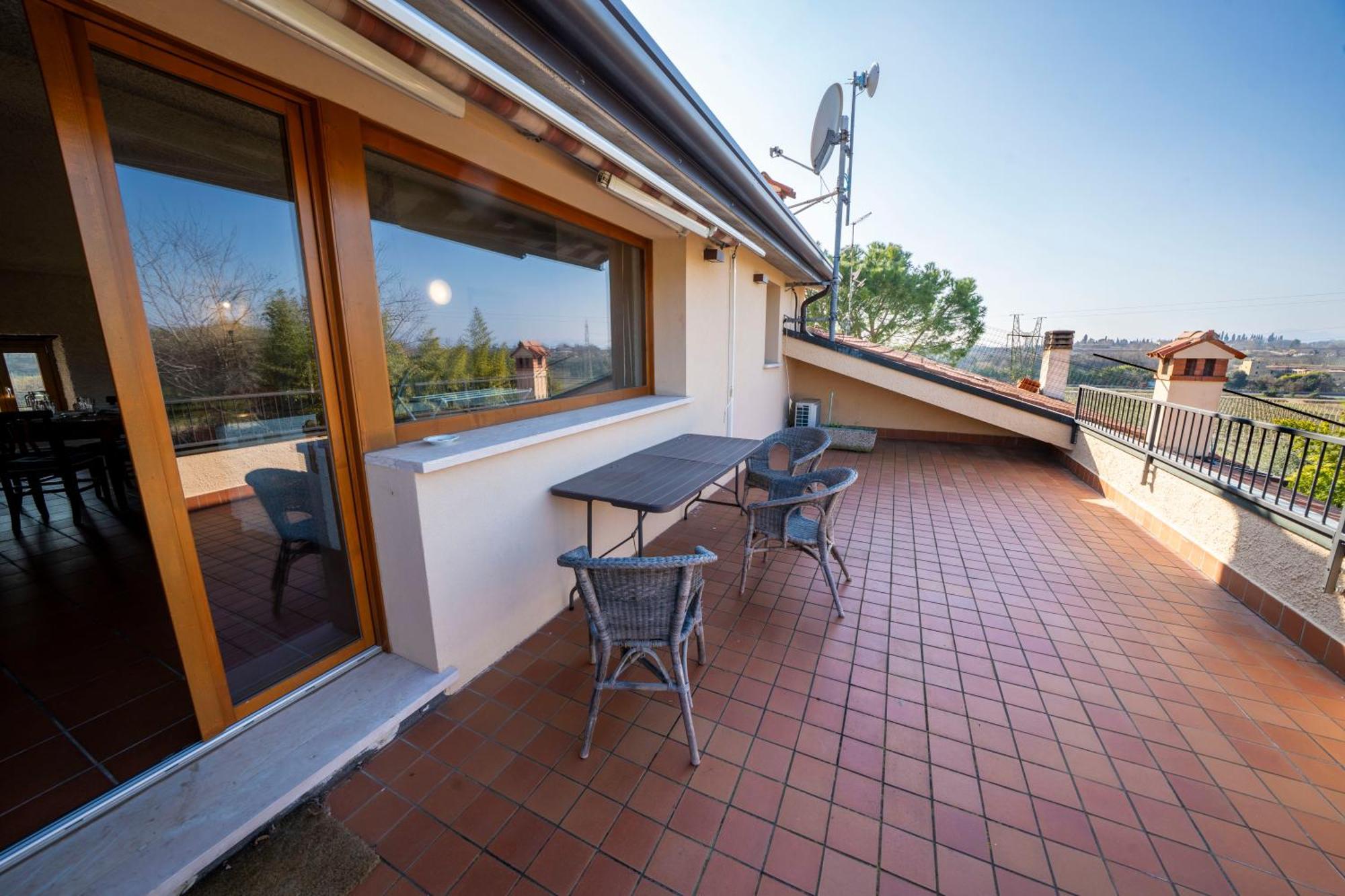 Casa Ghirlanda Con Piscina E Campo Da Tennis Лацизе Экстерьер фото